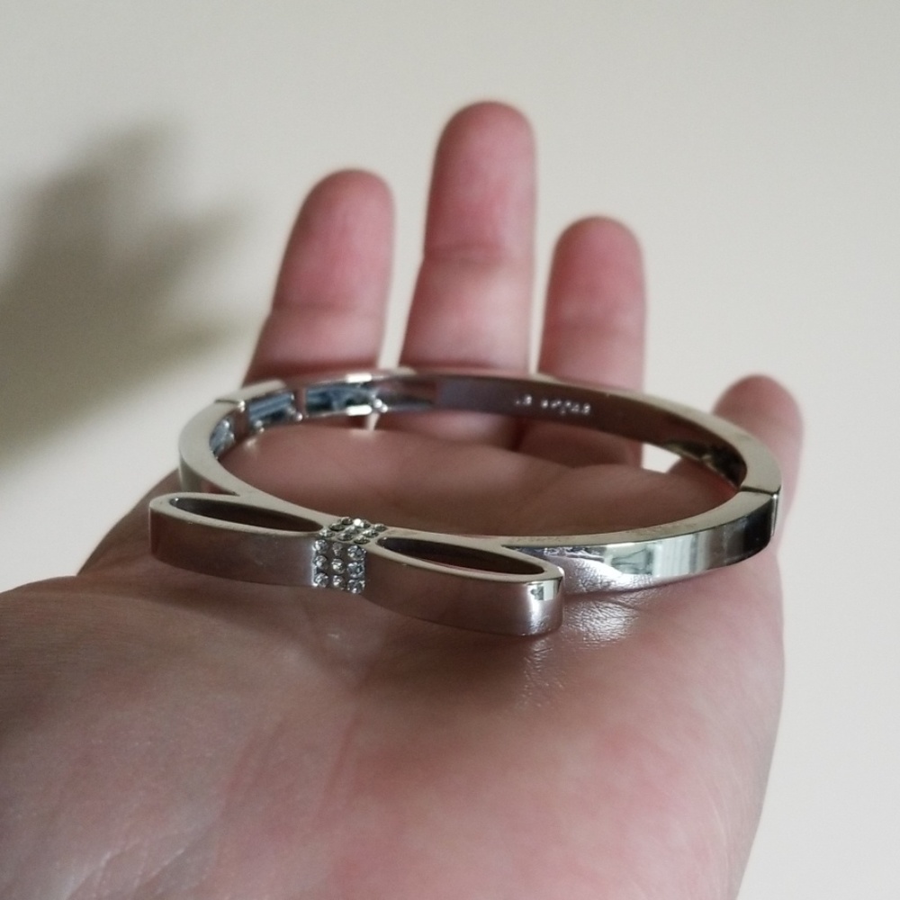 Bow detailed bracelet
